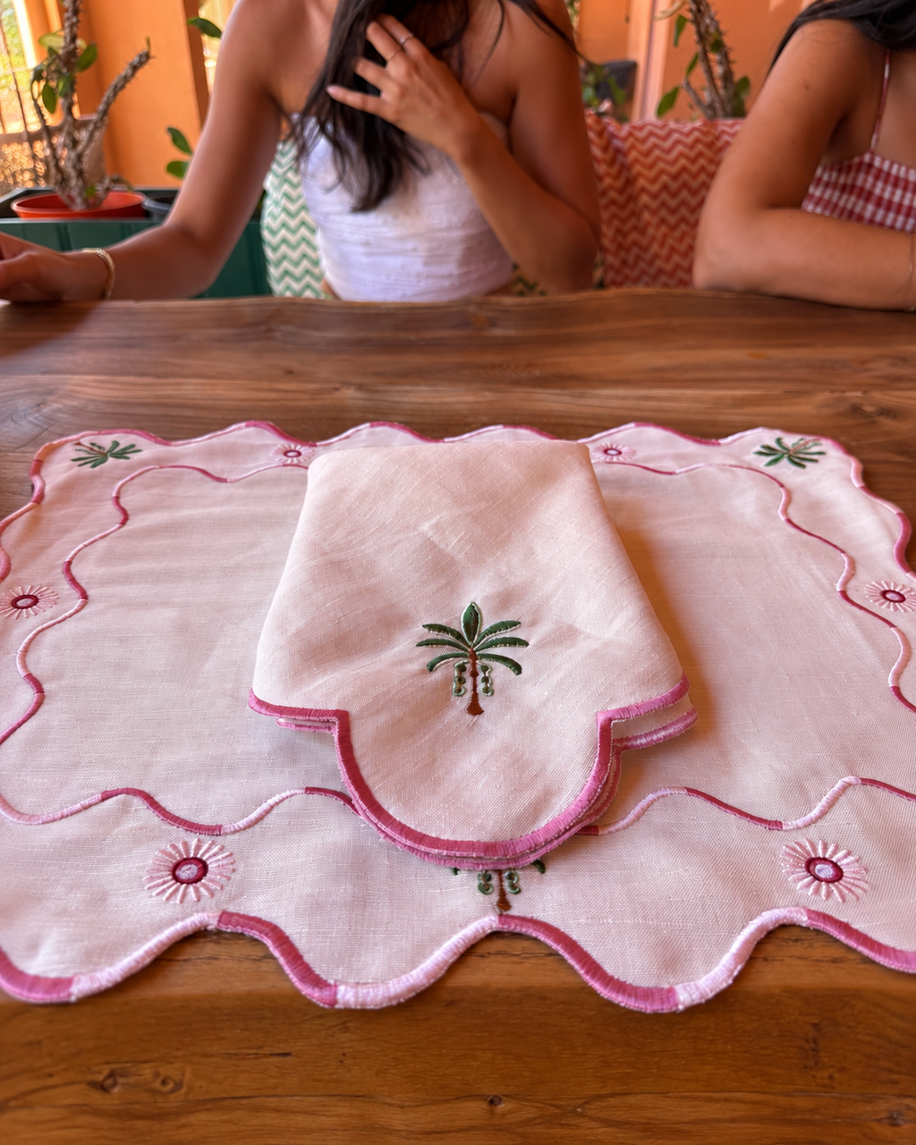 The Ziggy Palm Napkin - Powder Pink