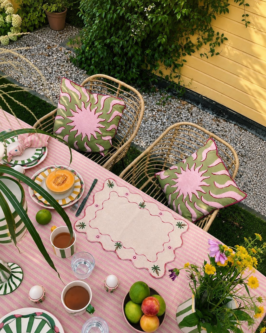 The Ziggy Palm Placemat - Powder Pink